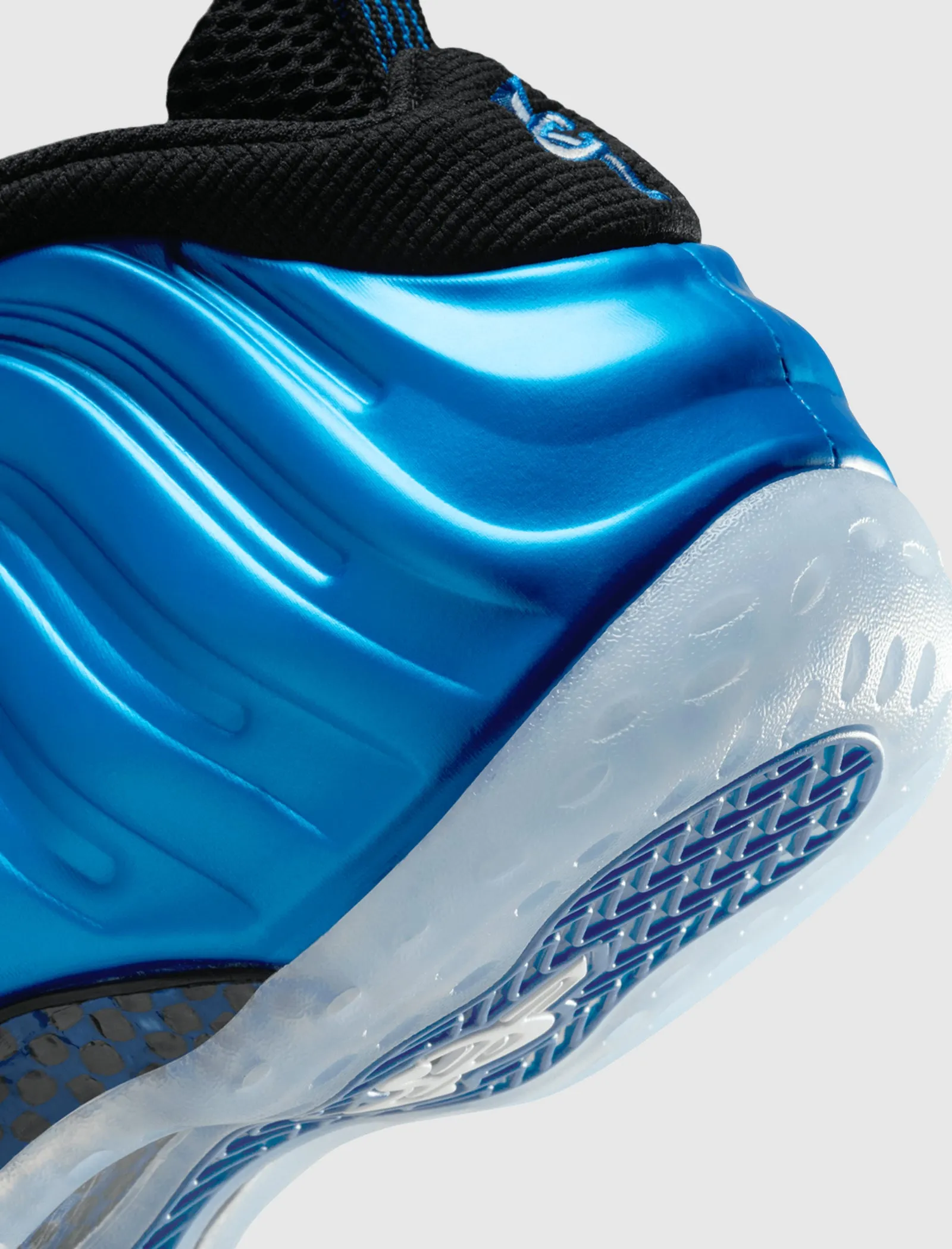 AIR FOAMPOSITE ONE "INTERNATIONAL BLUE"