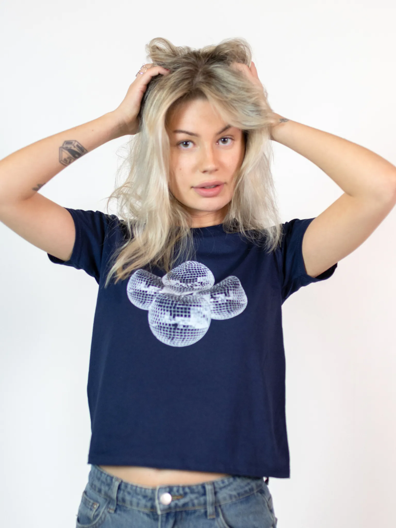 DISCO KUGLE (hvid), BABY TEE - NAVY